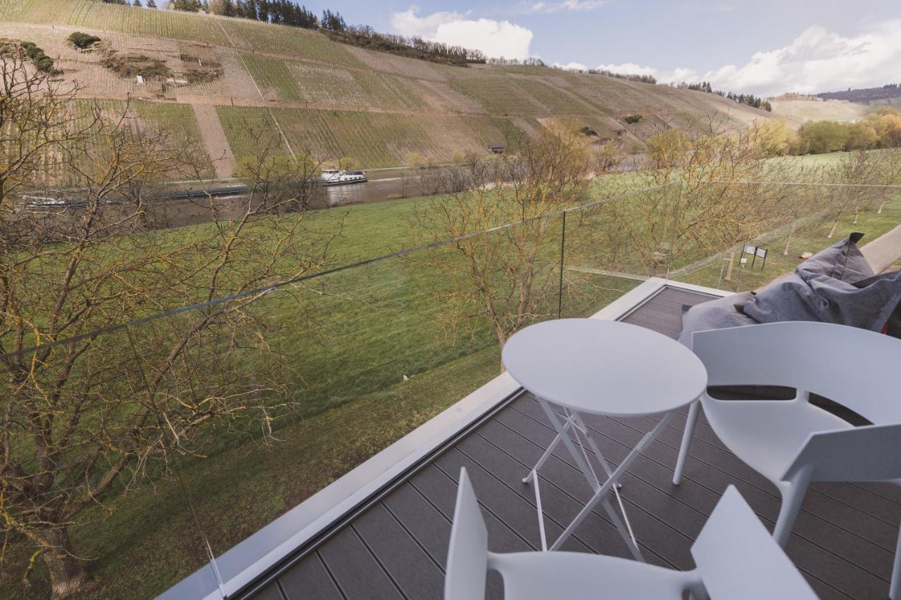 Steillage - Design Moselsuiten Mit Panoramablick Und Spa Браунеберг Экстерьер фото